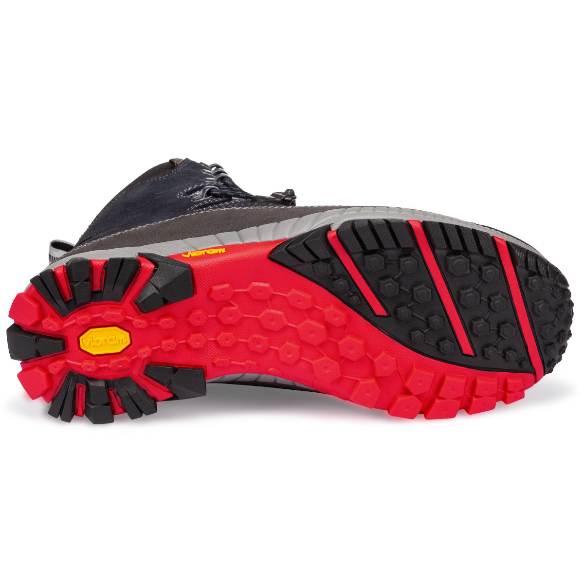 Nahaufnahme des Hanwag SKY GTX Gleitschirm Bergschuhs mit hoher Schutzfunktion, gedämpfter Vibram® Mars Sohle und wasserdichtem GORE-TEX Futter für sicheren Halt auf jedem Untergrund.