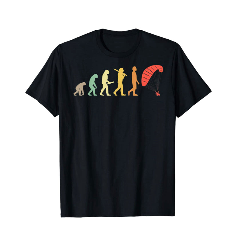 Paragliding T-Shirt Evolution mit einem Grafiken von einem Mann beim Gleitschirmfliegen, ideal für Gleitschirm-Piloten und Sportliebhaber. Perfekt als Geschenk für Paraglider.