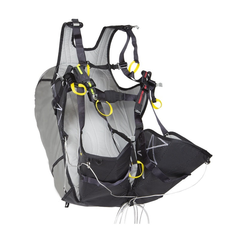 Niviuk Roamer 2 Hike&amp;Fly Gurtzeug, detailreicher Gleitschirmrucksack mit innovativem Lastverteilungssystem und optionalem Airbag, ideal für abenteuerliche Hike&amp;Fly-Erlebnisse.