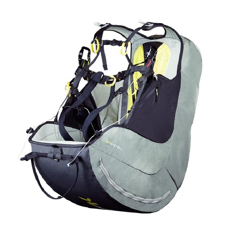 Niviuk Makan Sitzgurtzeug, ergonomisches Paragliding-Gurtzeug mit Schaumstoffprotektor, verstellbaren Gurten und Zwei-Schnallen-Verschlusssystem, ideal für sichere und komfortable Flüge.