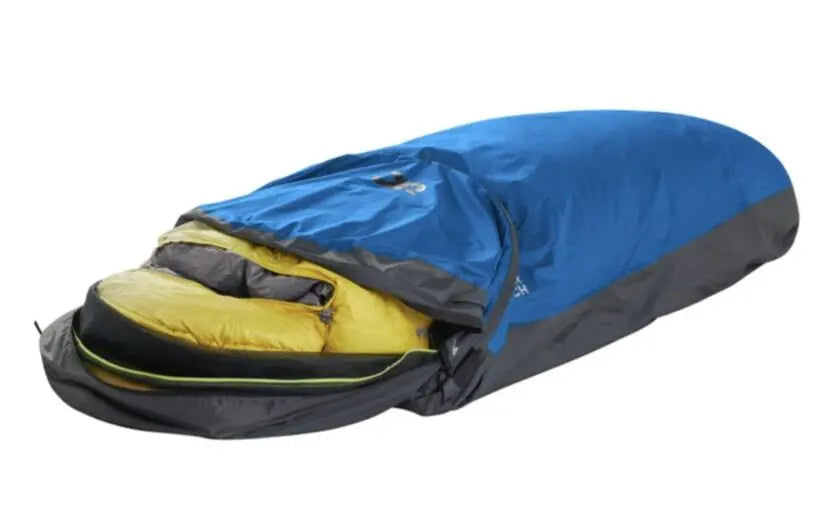 Helium BIVY Biwak Zelt ultraleicht 446g, ideal für Gleitschirm-Abenteuer, zeigt eine geräumige Moschelnetzöffnung für optimalen Schutz und Flexibilität.