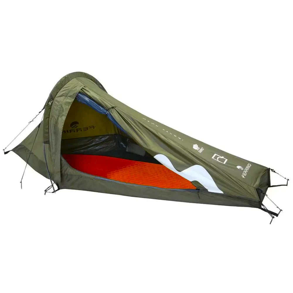 Ferrino Sintesi 1 Bivy Zelt, ultraleichtes 1-Personen-Zelt mit Alustangen, seitlich geöffnet mit Einblick in das Zelt, ideal für Trekking und Paragliding, zeigt robustes Ripstop-Polyester für extreme Bedingungen.