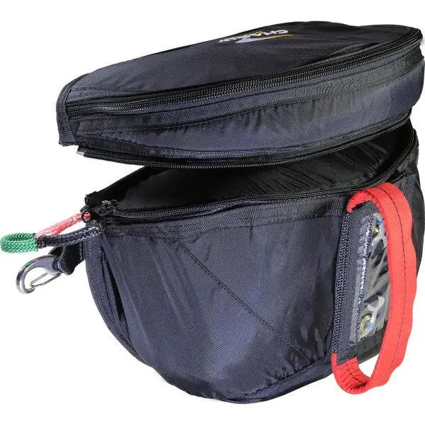 Charly Cockpit mit Frontinnencontainer, schwarzer Tasche und rotem Griff, ideal für Fluginstrumente und Zubehör, kompatibel mit verschiedenen Gurtzeuggrößen.