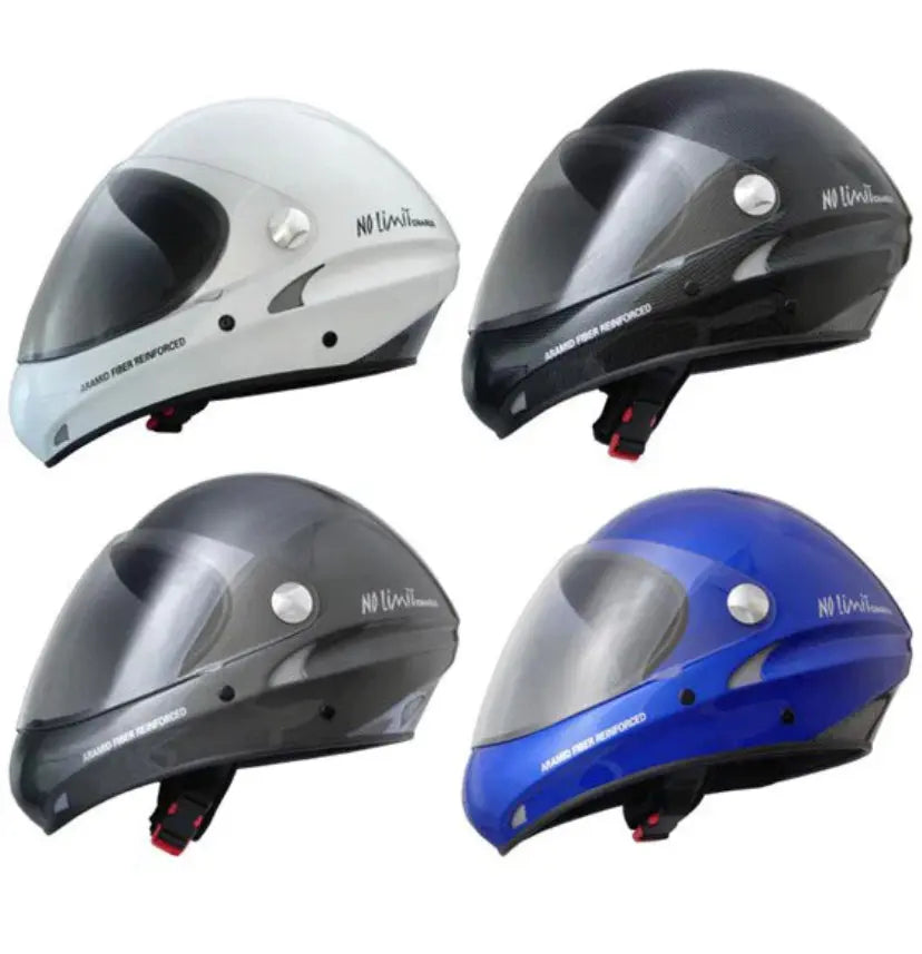 Charly No Limit Flughelm mit klarem Visier und Kinnschutz, bietet maximalen Schutz und Aerodynamik, ideal für Gleitschirmflieger.