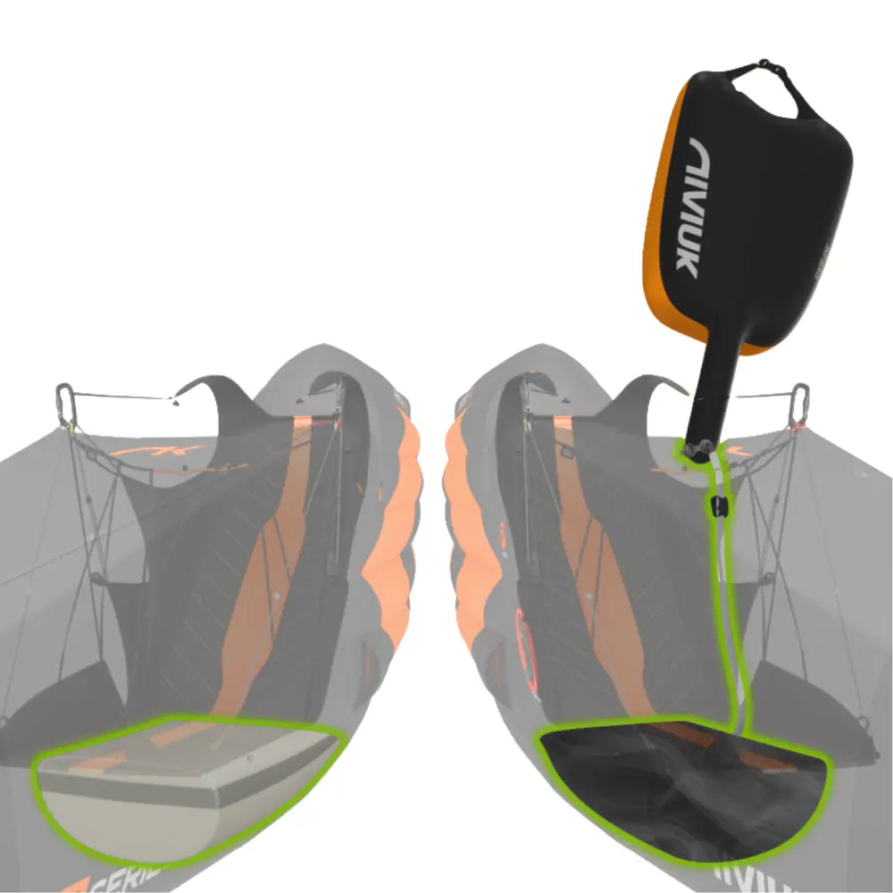 Gleitschirmgurtzeug Niviuk Arrow P 2 mit klassischem Schaumprotektor links und MIVIUKs aufblasbarem Airbagsystem rechts, ideal für aerodynamische XC-Flüge.