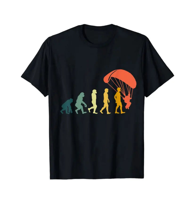 Paragliding T-Shirt Evolution mit einem Grafiken von einem Mann beim Gleitschirmfliegen, ideal für Gleitschirm-Piloten und Sportliebhaber. Perfekt als Geschenk für Paraglider.