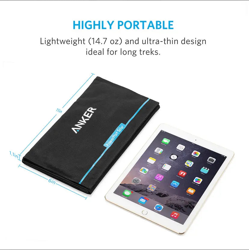 Solarpanel PowerPort 21W mit schwarzen Solarpanels und USB-Anschlüssen, ideal für Outdoor-Aktivitäten wie Paragliding, bietet schnelle, steckdosenfreie Ladeoptionen für mobile Geräte.