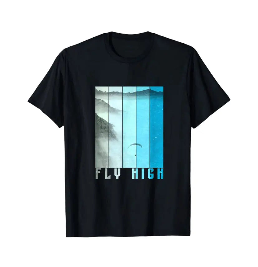 Paragliding T-Shirt Fly High mit Berg- und Paragliding-Motiv, ideal für Gleitschirmflieger; 100% Baumwolle, klassischer Schnitt. Perfekt für Sportbegeisterte.