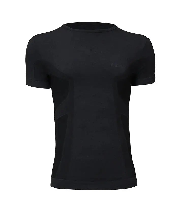 Lenz Thermo T-Shirt Merino 6.0 auf einer Schaufensterpuppe, ideal als Baselayer für kältere Tage, mit Merinofasern für Wärmeisolation und Feuchtigkeitsmanagement.