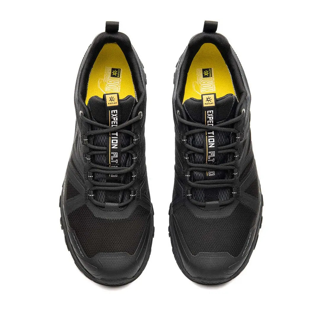 Kailas Expedition FLT 4.0 Low Trekkingschuh, schwarzes, nahtloses Mesh-Obermaterial mit Vibram-Sohle für Stabilität und Halt beim Trekking.